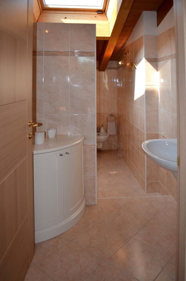 Bed and Breakfast La Folaga Гавирате Экстерьер фото