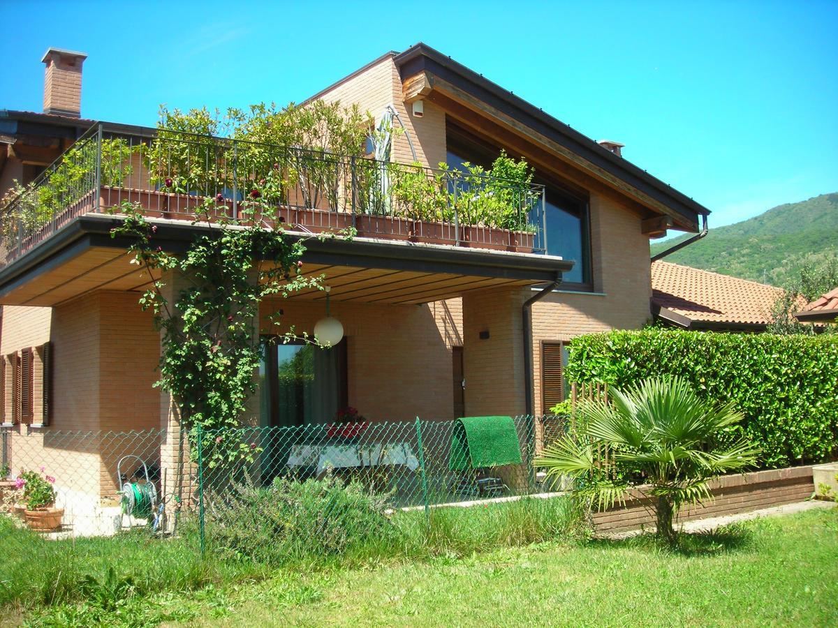 Bed and Breakfast La Folaga Гавирате Экстерьер фото