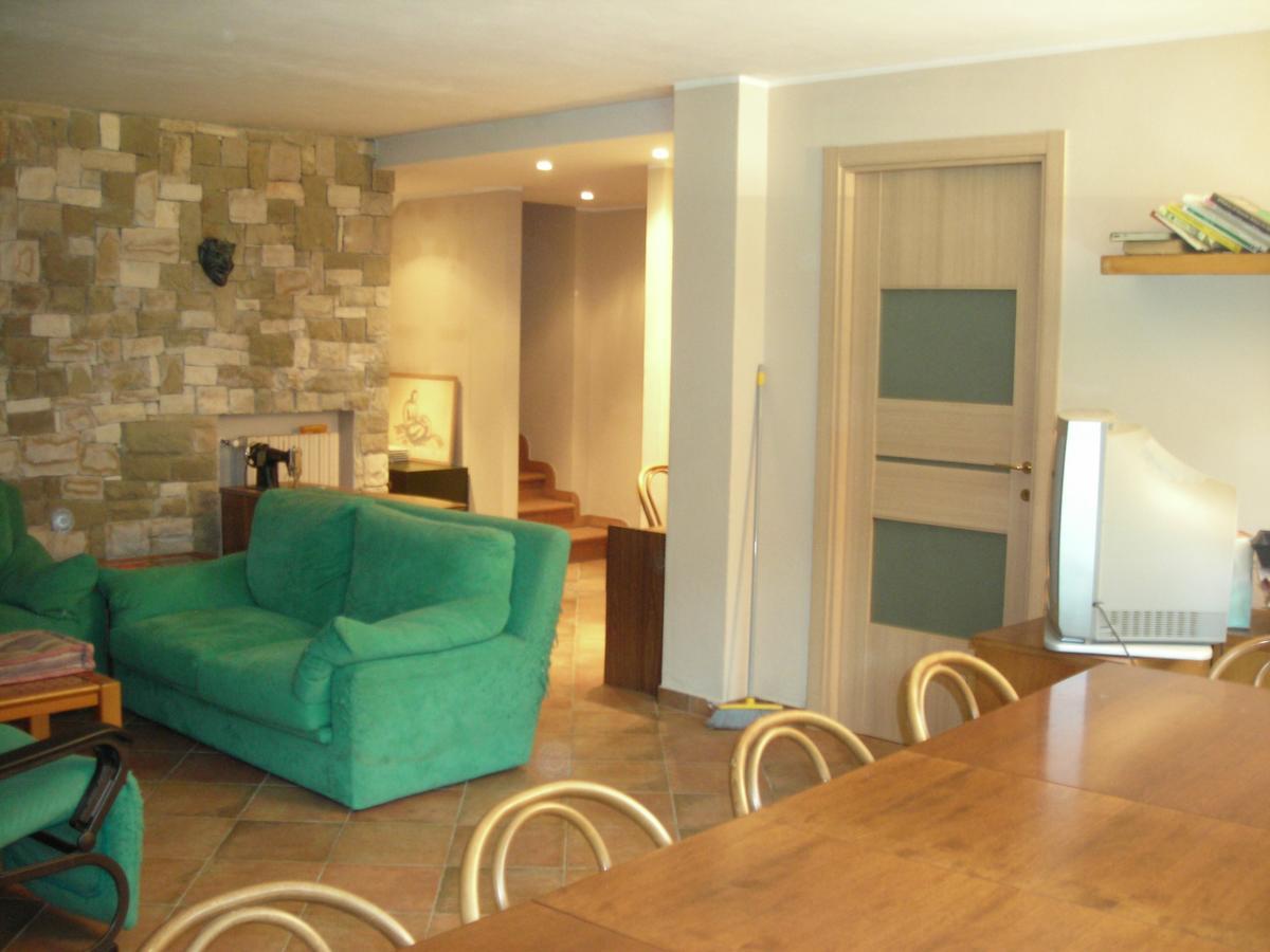 Bed and Breakfast La Folaga Гавирате Экстерьер фото