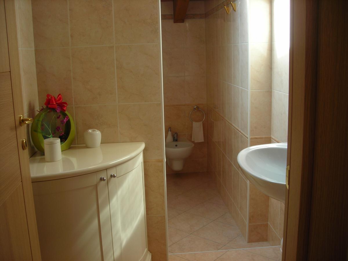 Bed and Breakfast La Folaga Гавирате Экстерьер фото