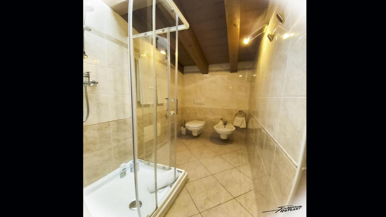 Bed and Breakfast La Folaga Гавирате Экстерьер фото