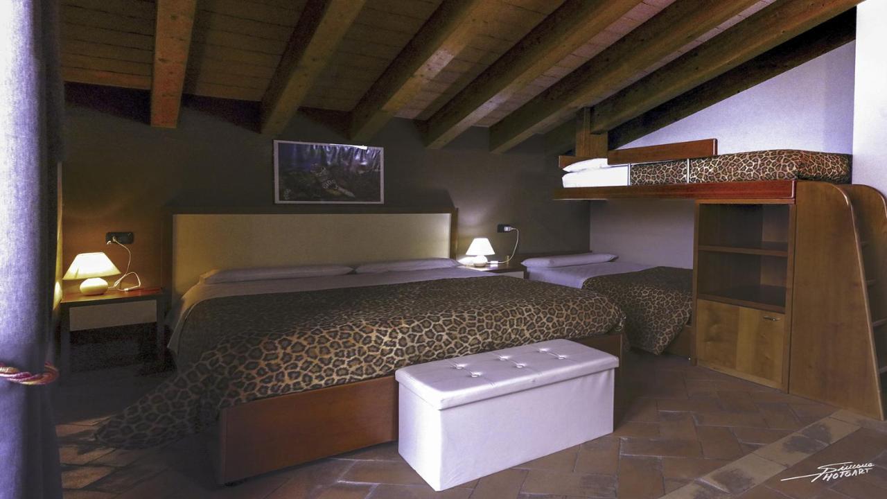 Bed and Breakfast La Folaga Гавирате Экстерьер фото